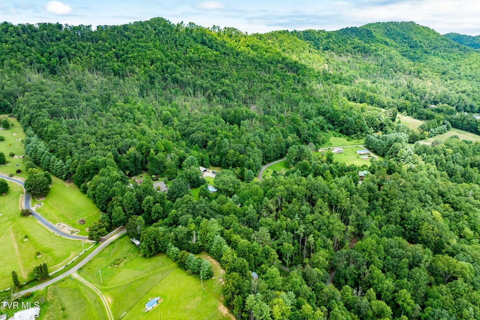 Photo #33: 2121 Shingletown Road