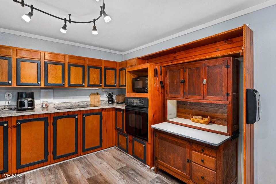 Photo #15: 2121 Shingletown Road