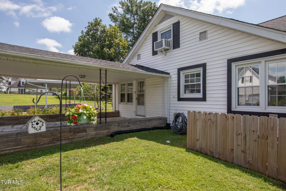 Photo #57: 1605 Overhill Road