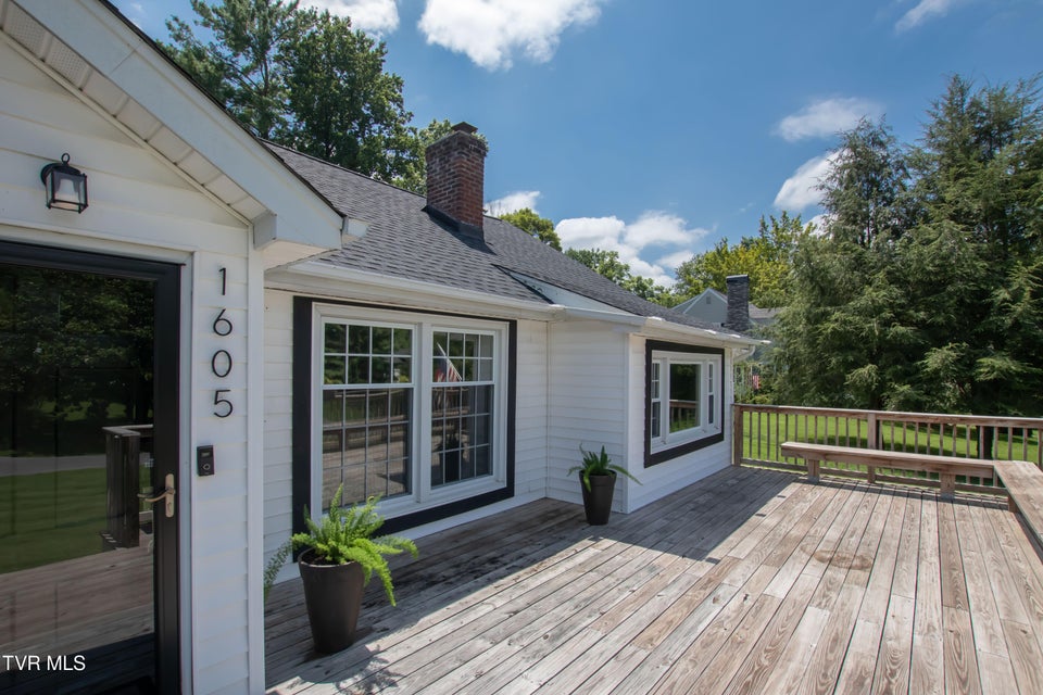 Photo #49: 1605 Overhill Road