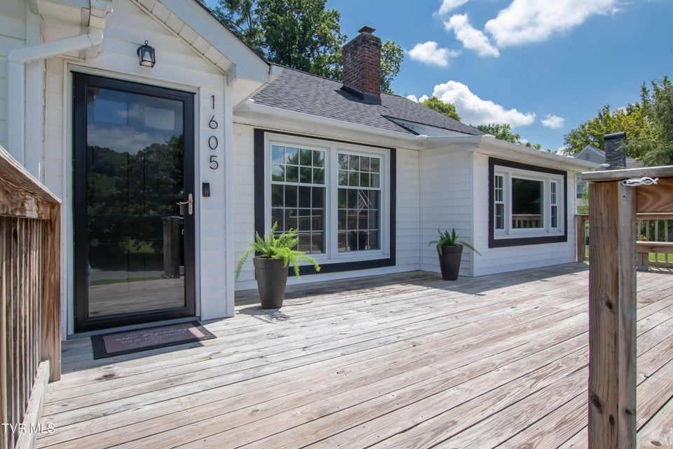 Photo #48: 1605 Overhill Road