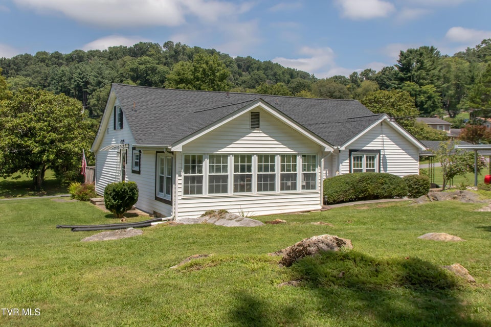 Photo #54: 1605 Overhill Road