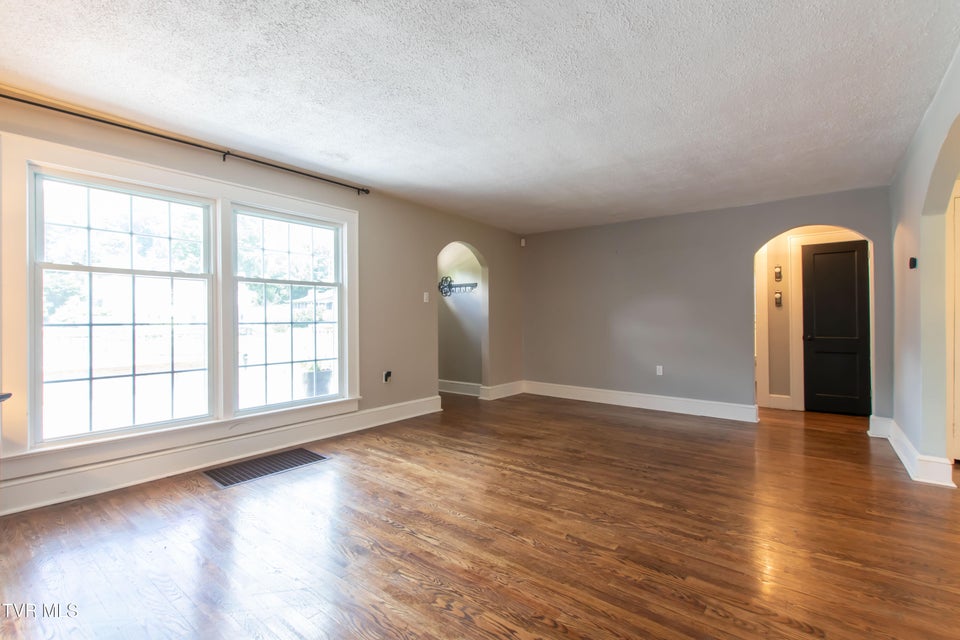Photo #7: 1605 Overhill Road