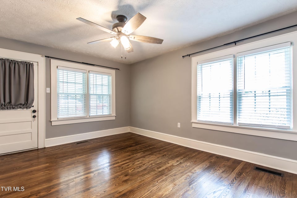 Photo #26: 1605 Overhill Road