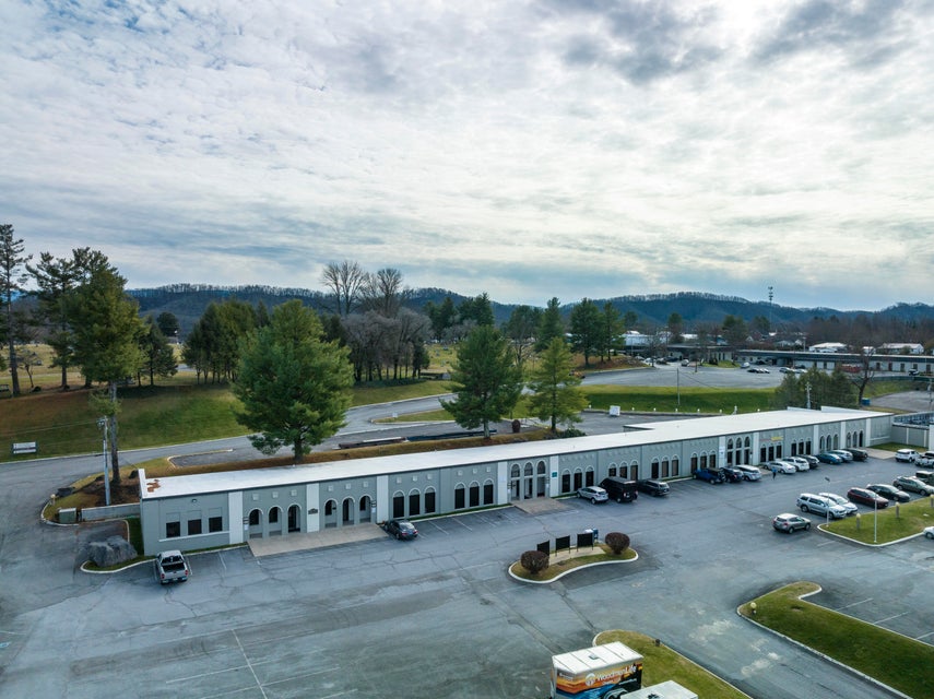 Photo #5: 1241 Volunteer Parkway