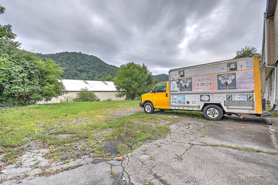 Photo #6: 2321 Volunteer Parkway