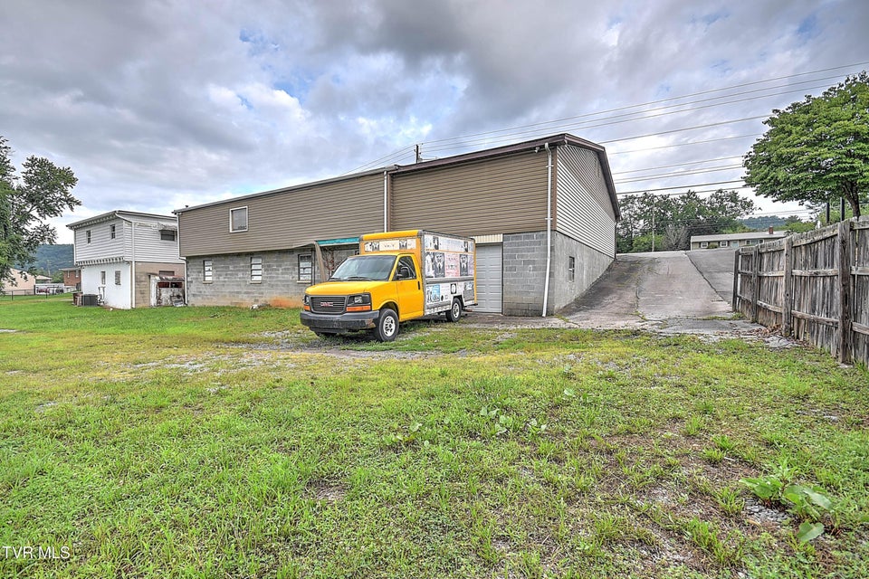 Photo #7: 2321 Volunteer Parkway