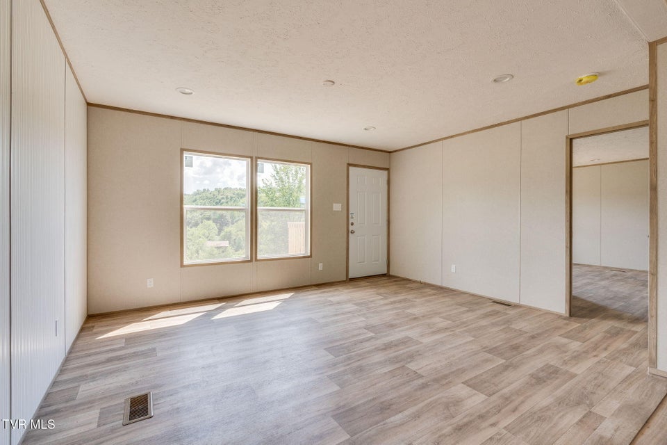 Photo #8: 2145 Oakwood Road