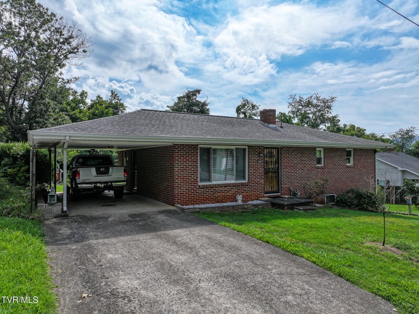 Photo #27: 400 Kaywood Avenue
