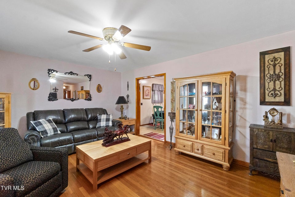 Photo #44: 400 Kaywood Avenue