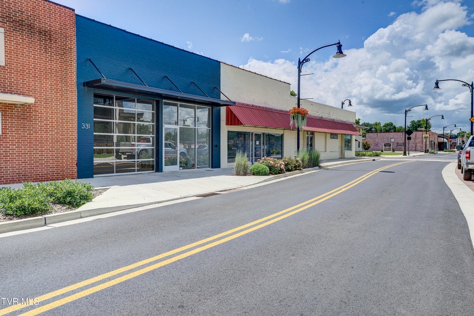 Photo #4: 331 Walnut Street