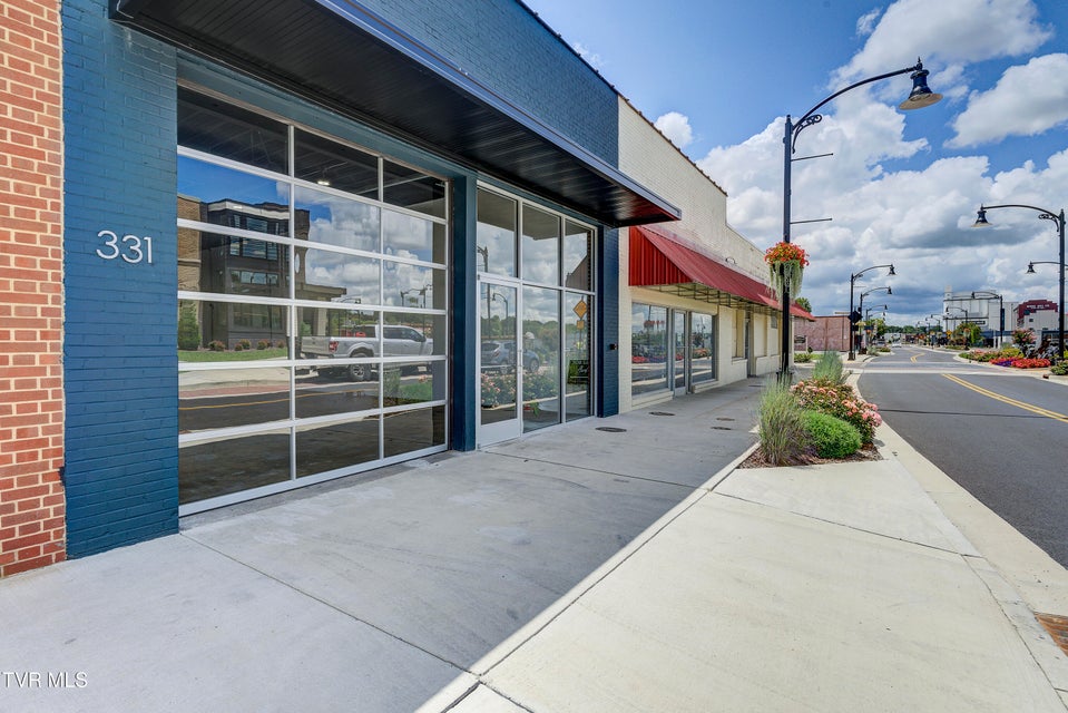 Photo #5: 331 Walnut Street