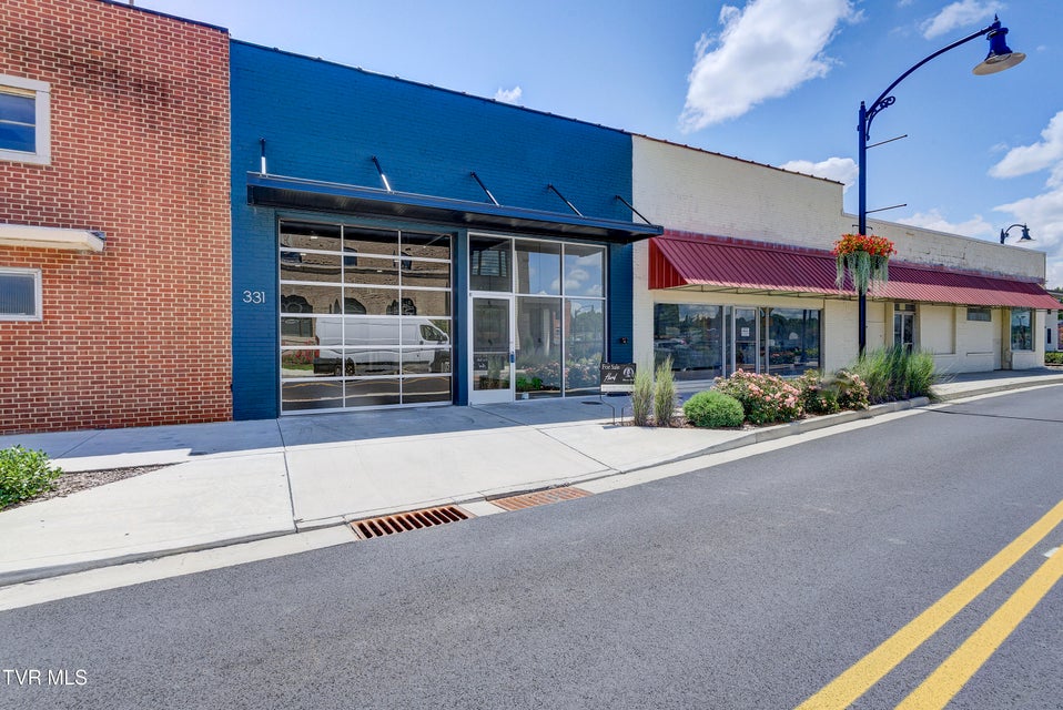 Photo #9: 331 Walnut Street