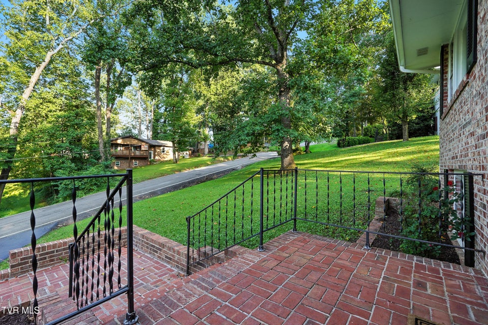 Photo #6: 308 Cardinal Lane