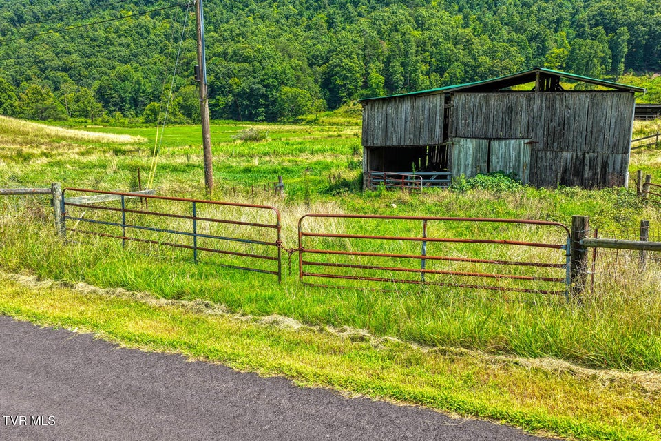 Photo #17: 1144 Poor Valley Road