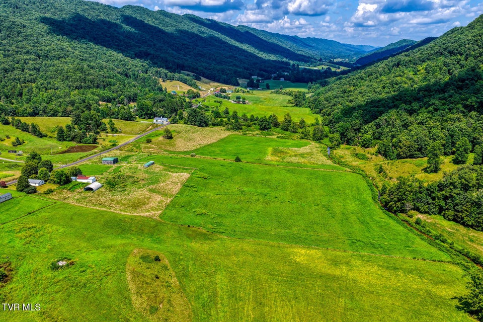 Photo #63: 1144 Poor Valley Road