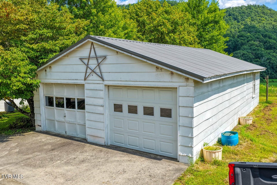 Photo #94: 1144 Poor Valley Road