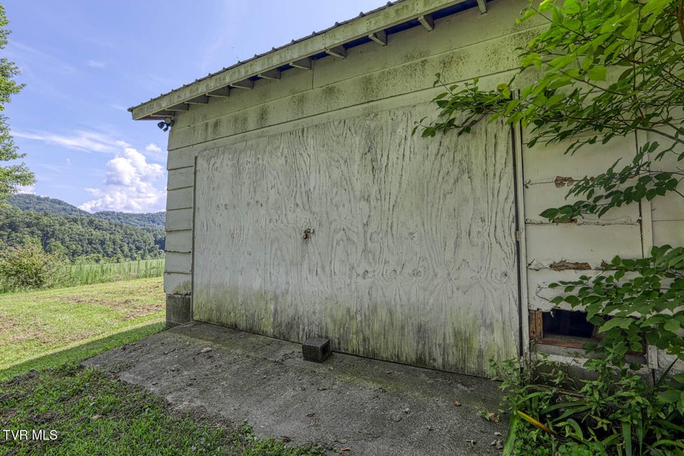 Photo #96: 1144 Poor Valley Road