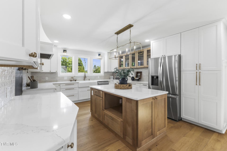 Photo #11: 400 4th North Street