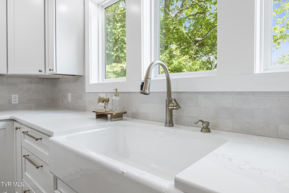 Photo #14: 400 4th North Street