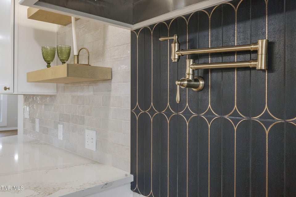 Photo #18: 400 4th North Street