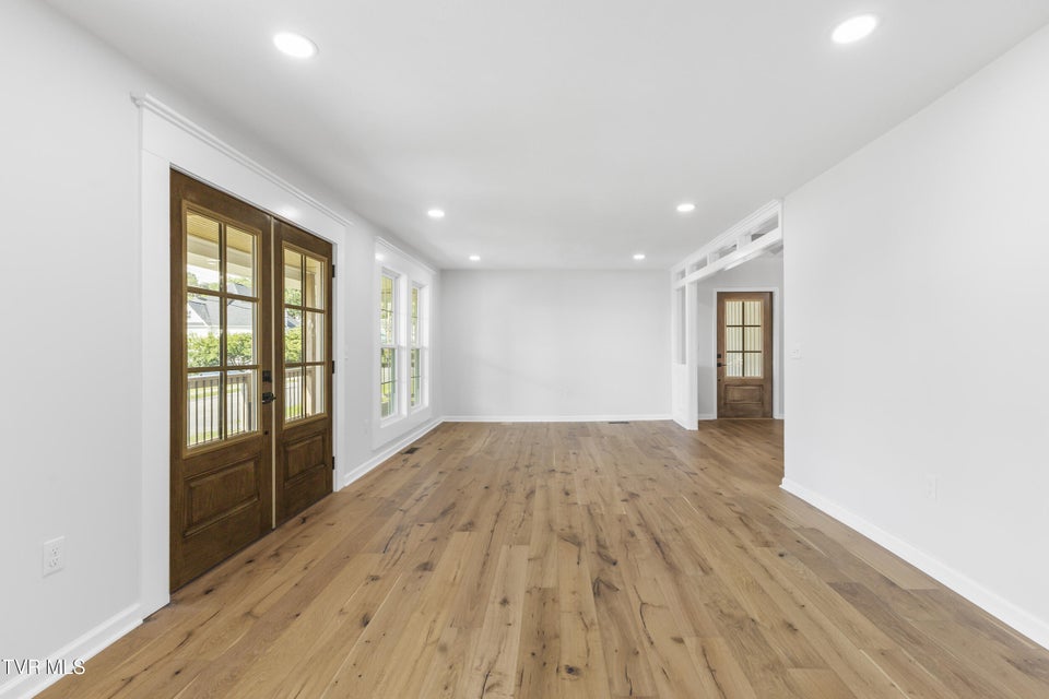 Photo #28: 400 4th North Street