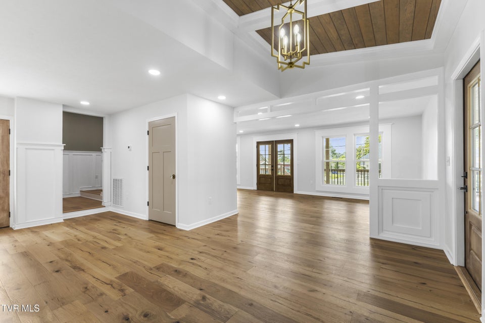 Photo #31: 400 4th North Street