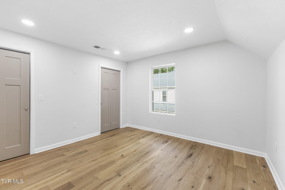 Photo #50: 400 4th North Street