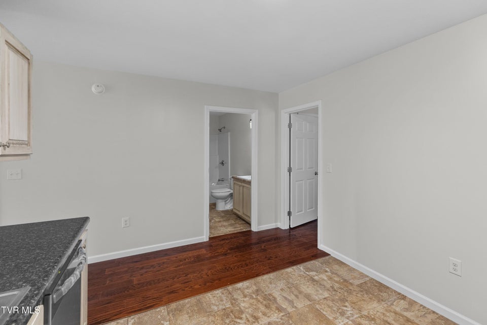 Photo #8: 403 Pine Street