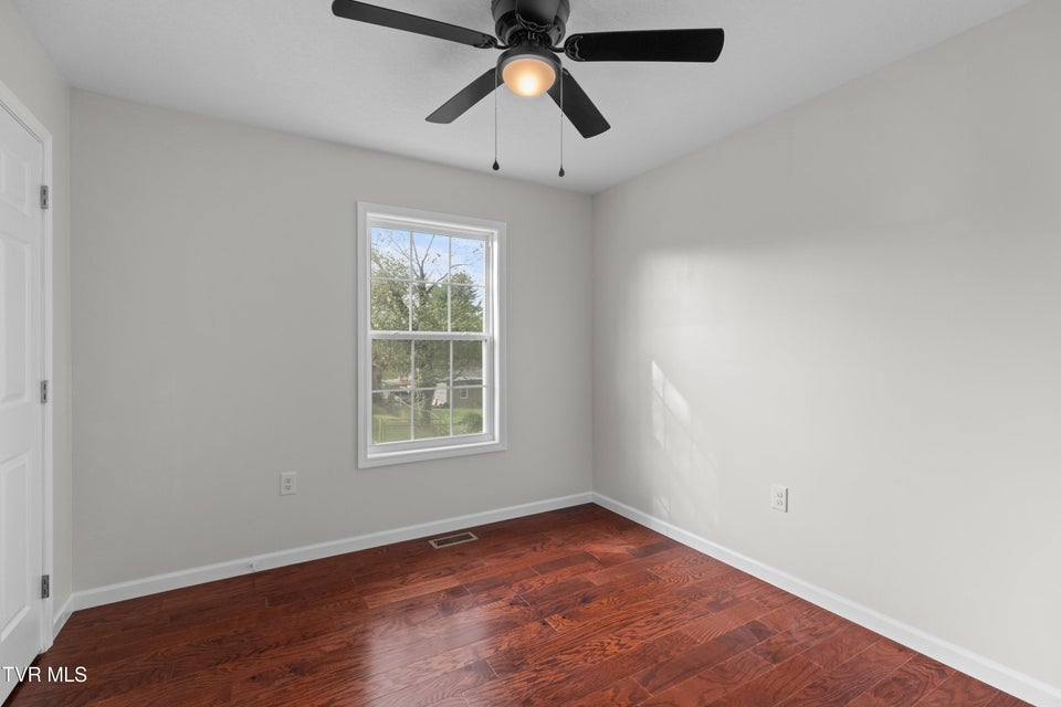 Photo #14: 403 Pine Street