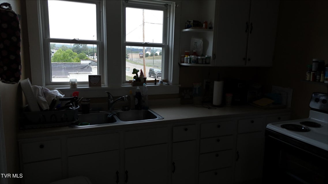Photo #25: 1024 S Wilcox Drive