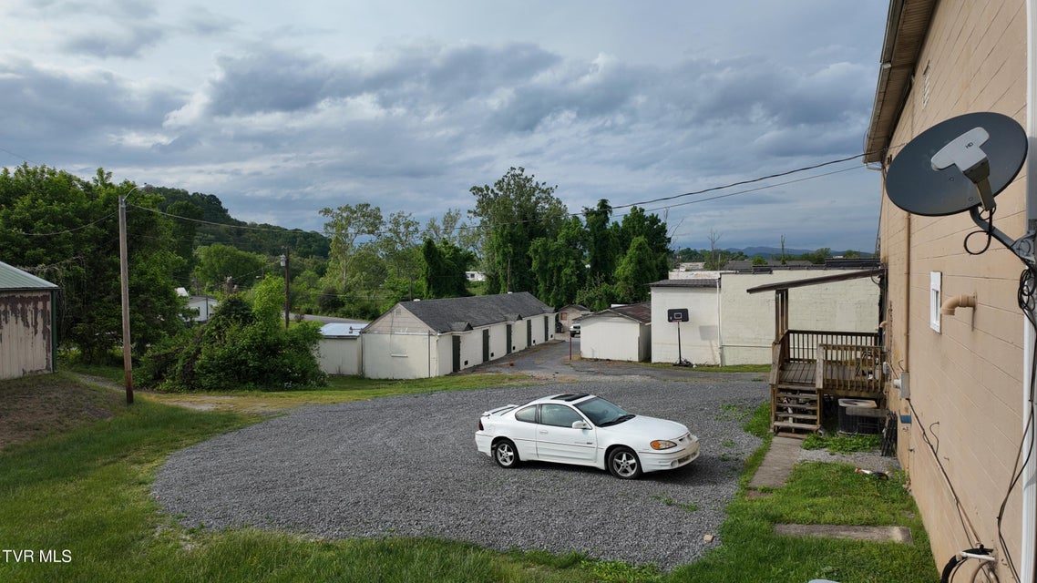 Photo #39: 1024 S Wilcox Drive