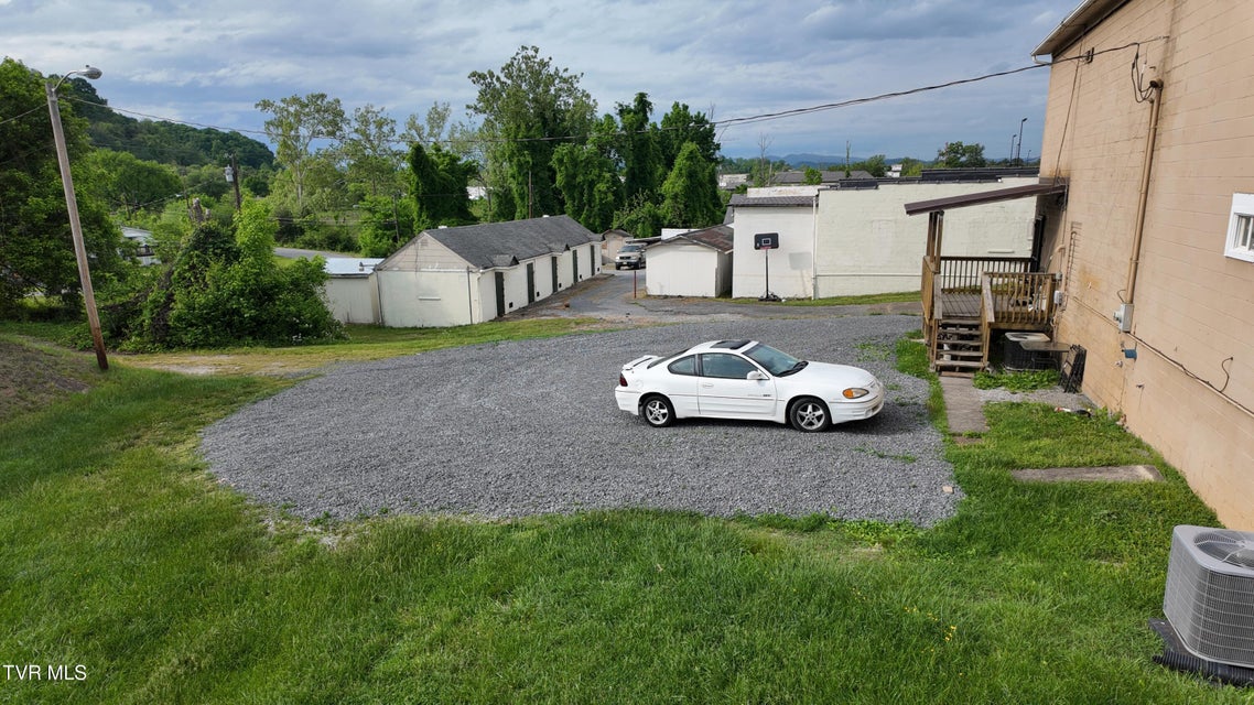 Photo #40: 1024 S Wilcox Drive