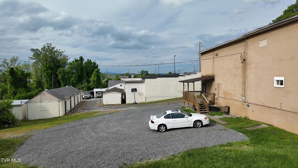 Photo #41: 1024 S Wilcox Drive