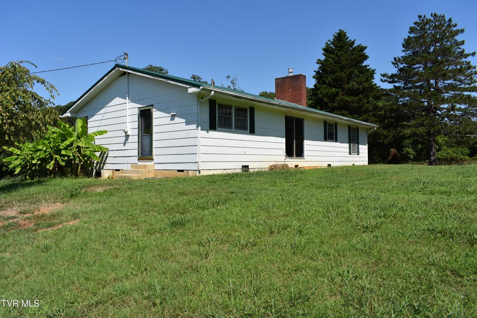 Photo #2: 343 Beaver Lane