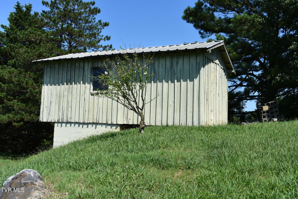 Photo #19: 343 Beaver Lane
