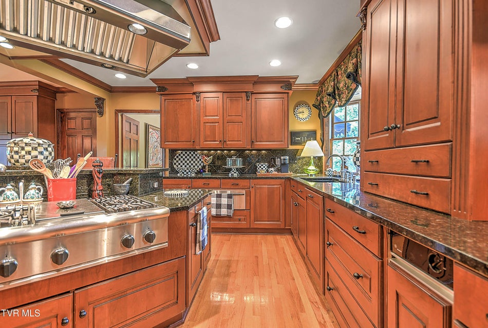 Photo #36: 733 Windmill Circle