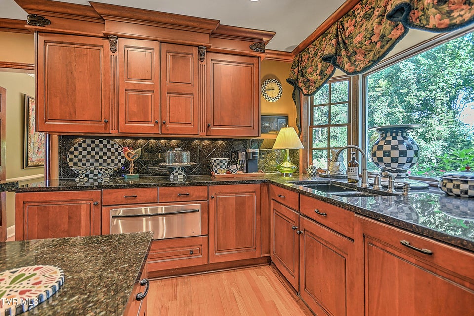 Photo #37: 733 Windmill Circle