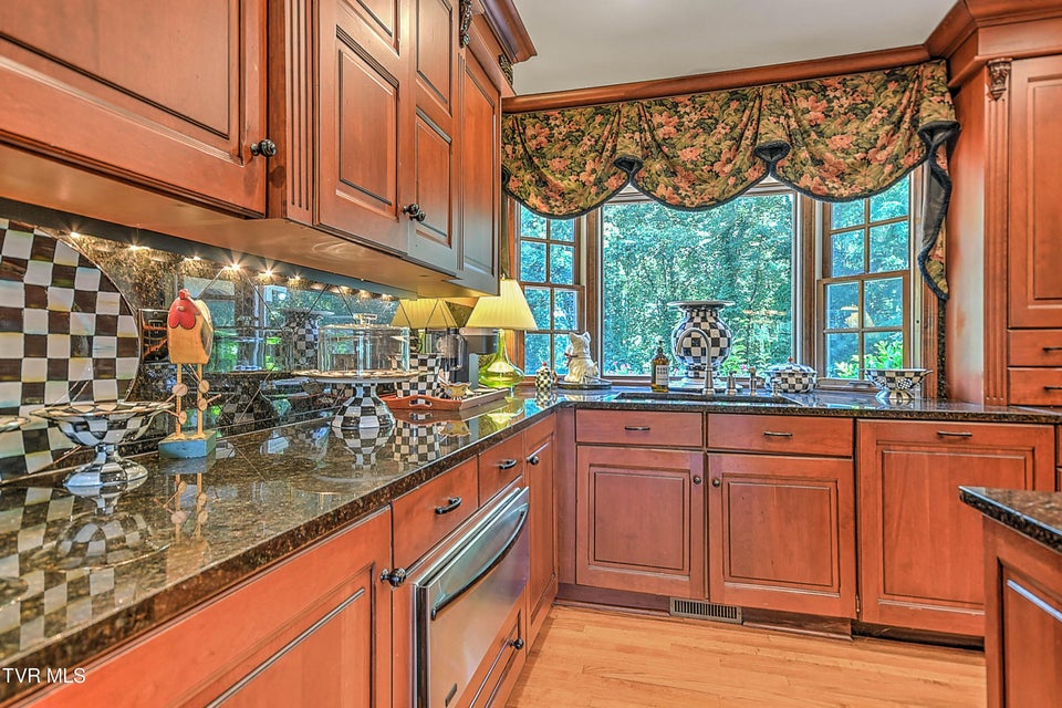 Photo #40: 733 Windmill Circle