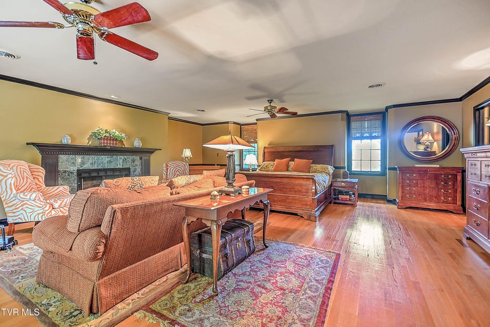 Photo #58: 733 Windmill Circle