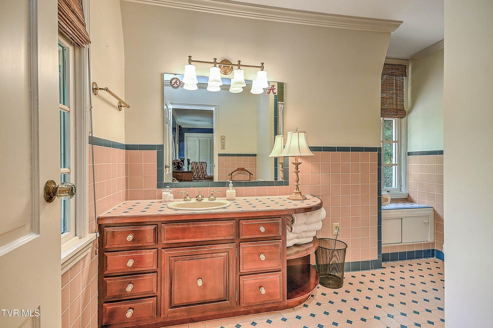 Photo #85: 733 Windmill Circle