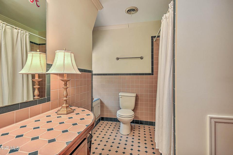 Photo #86: 733 Windmill Circle