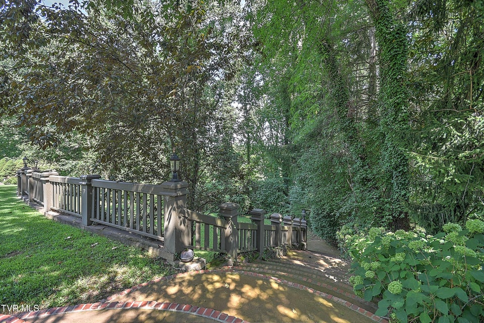 Photo #93: 733 Windmill Circle