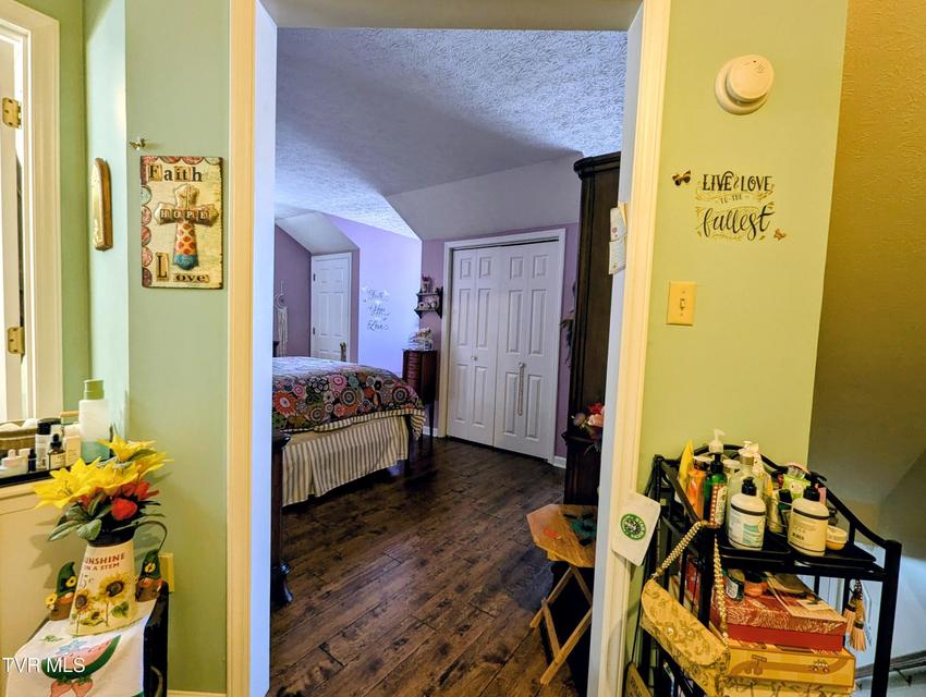 Photo #39: 521 Hickory Road