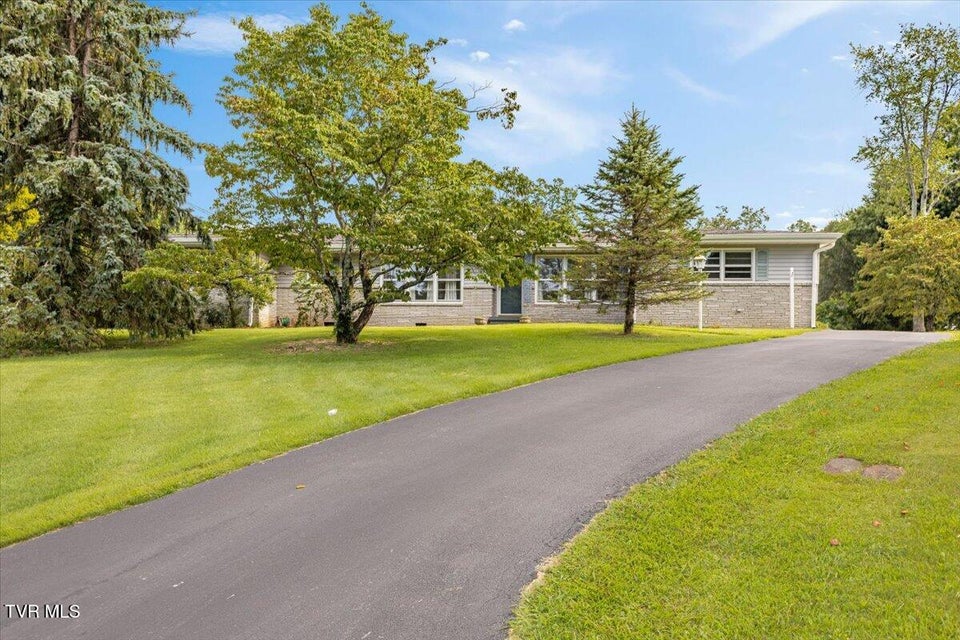 Photo #3: 1315 Lynnwood Drive