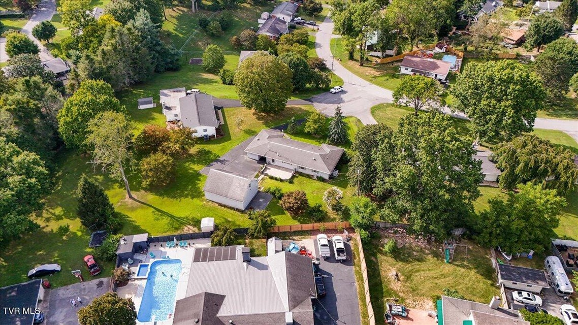 Photo #8: 1315 Lynnwood Drive