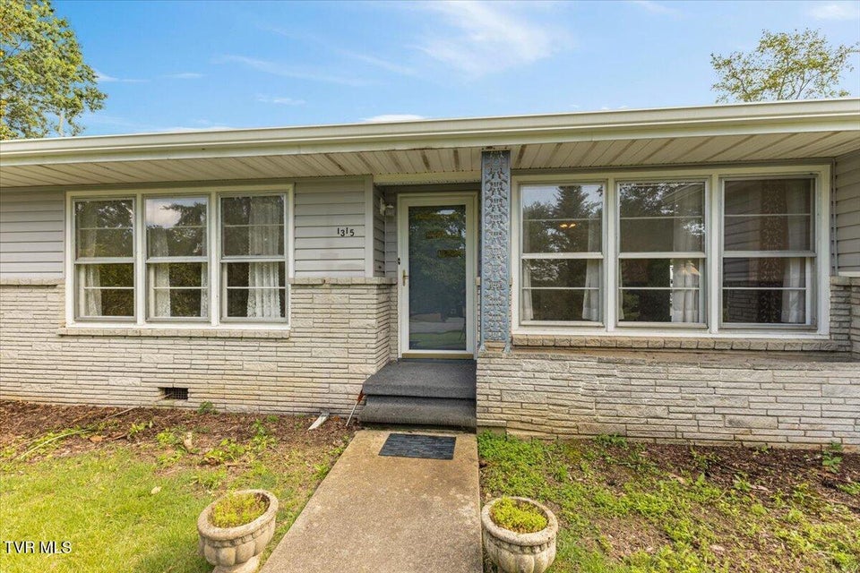 Photo #10: 1315 Lynnwood Drive
