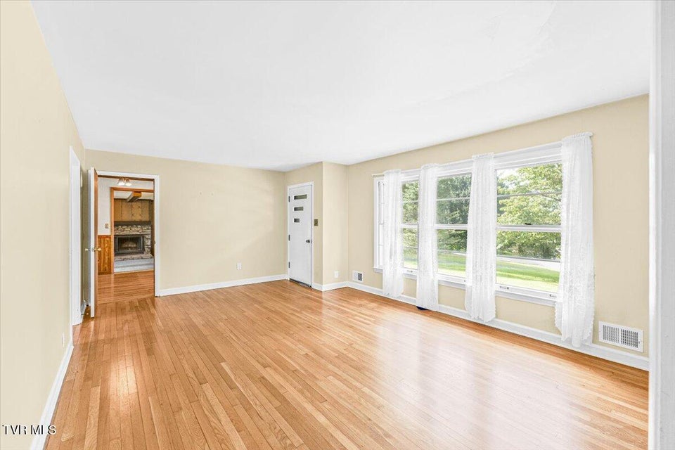 Photo #26: 1315 Lynnwood Drive