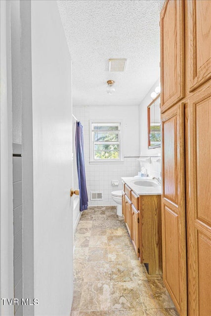 Photo #16: 1315 Lynnwood Drive