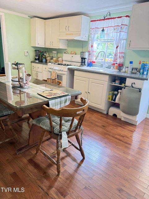 Photo #5: 244 2nd Avenue